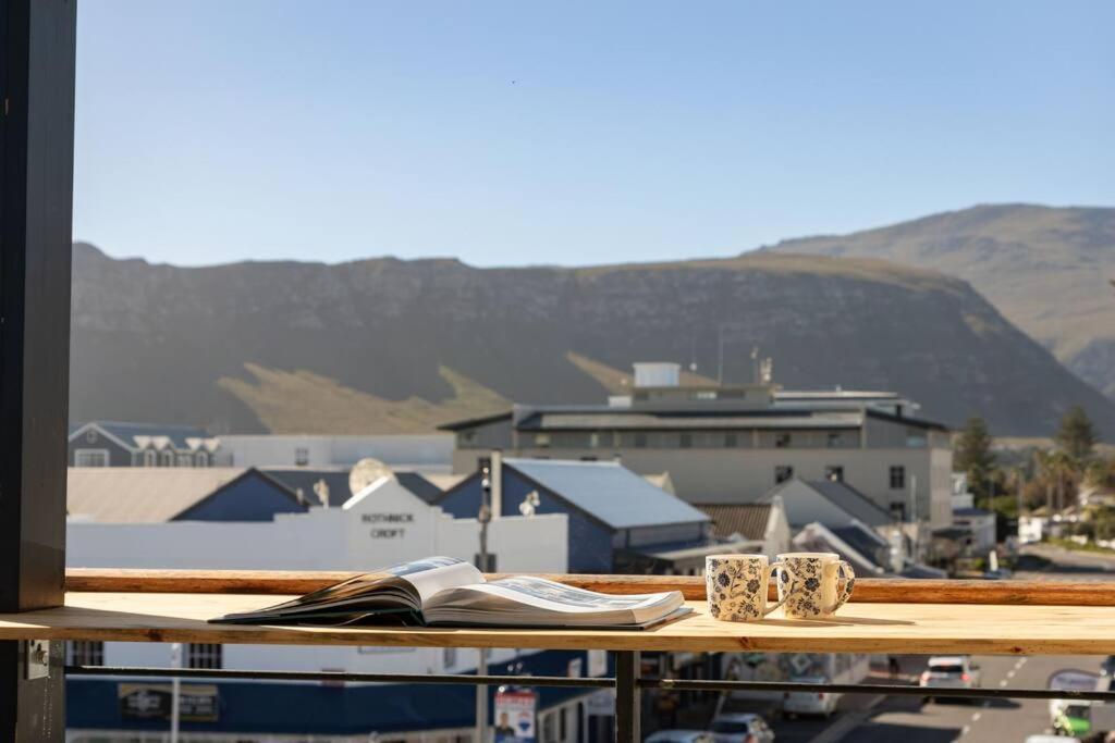 Hermanus Waterfront, Sea View Apartment With Balcony Luaran gambar
