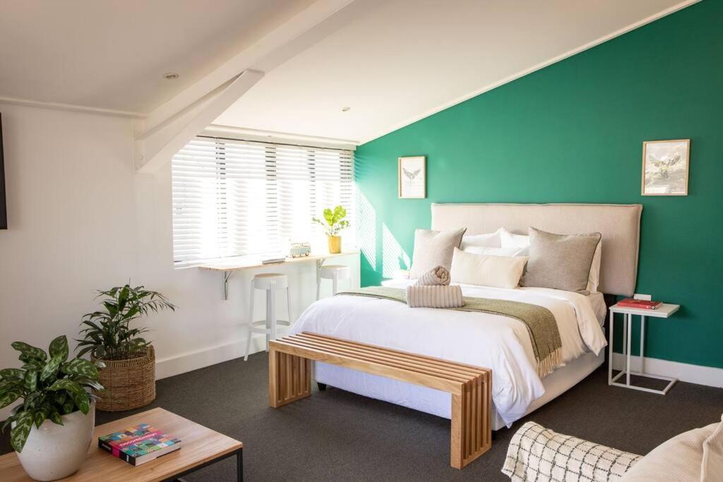 Hermanus Waterfront, Sea View Apartment With Balcony Luaran gambar