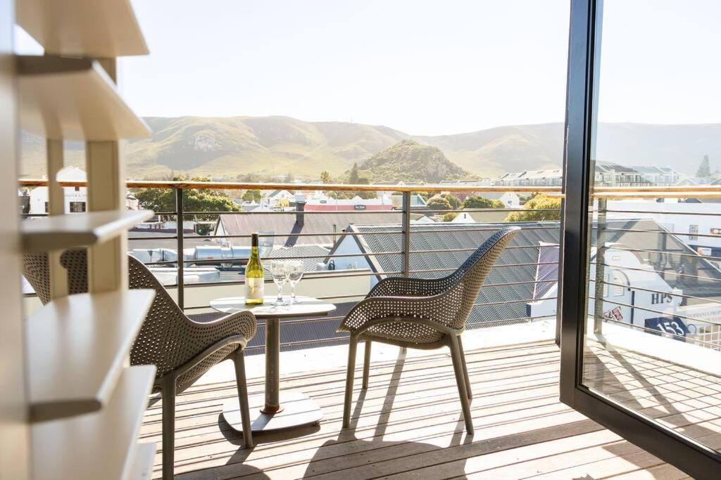 Hermanus Waterfront, Sea View Apartment With Balcony Luaran gambar